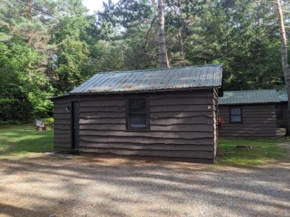 Moreno's Cottages - image 10
