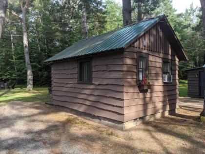 Moreno's Cottages - image 12
