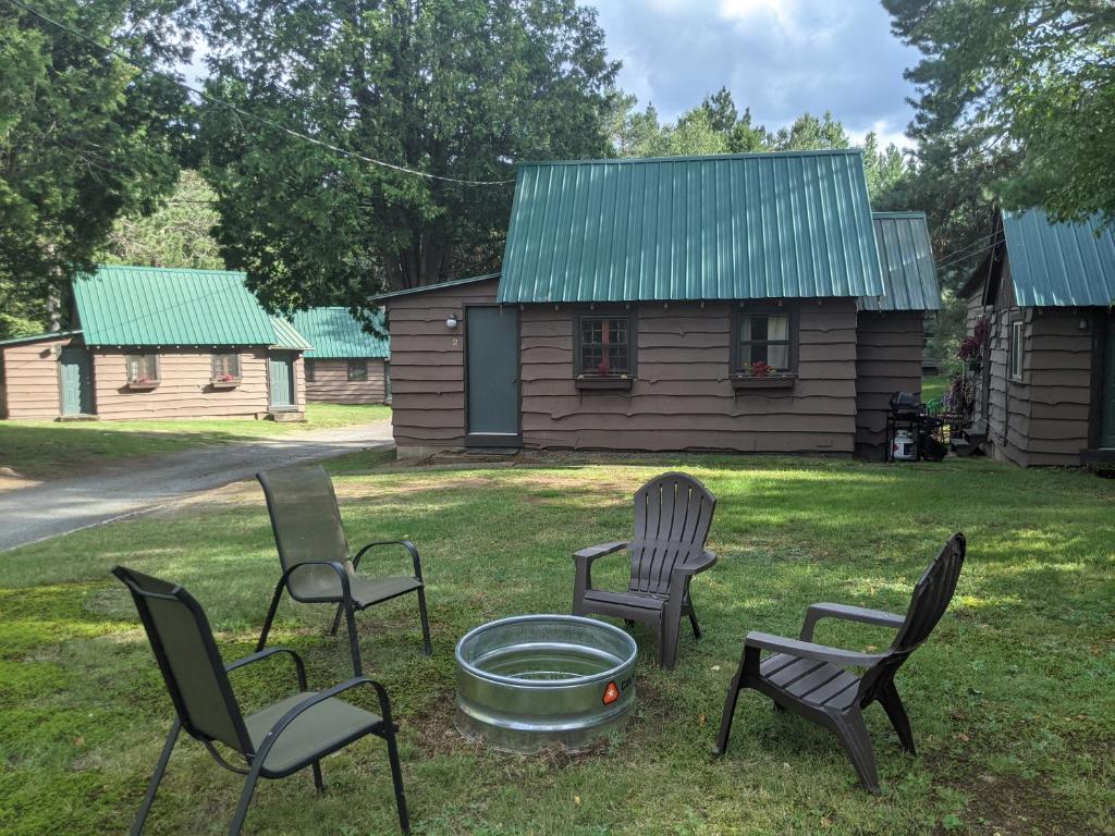 Moreno's Cottages - image 2