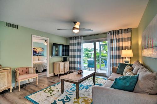 Updated Condo with Patio 5Min Walk to Crescent Beach - image 3