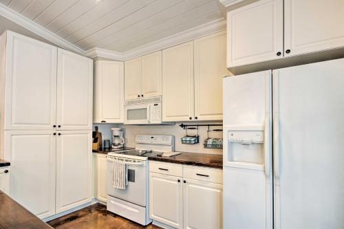 Chic Sarasota Cottage - Mins to Beach and Downtown! - image 5