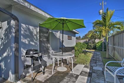 Charming Sarasota Studio with Pool Near Siesta Beach! - image 4