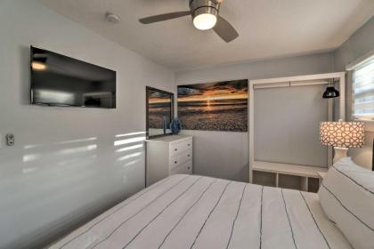 Contemporary Cottage with Sunroom and Fire Pit! - image 10