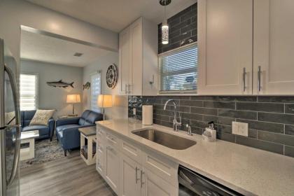Contemporary Cottage with Sunroom and Fire Pit! - image 5