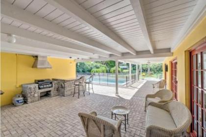 Family Retreat with Pool Games Dock Fishing Golf home