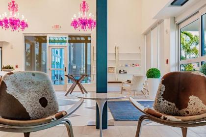 Kompose Boutique Hotel Sarasota - image 8
