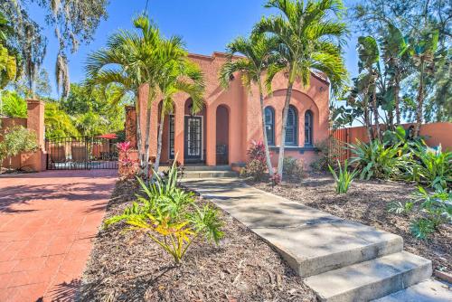 Vibrant Sarasota Studio Less Than 1 Mile from Beach! - main image