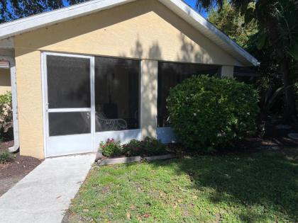 Cottage 1 king BR 1BA full kitchen Minutes to beach and downtown - image 18