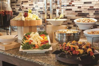 Embassy Suites Saratoga Springs - image 3