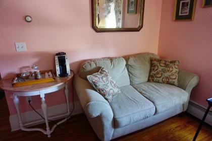 Stay Saratoga - image 14