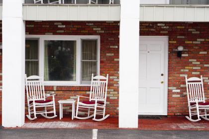Stay Saratoga - image 5