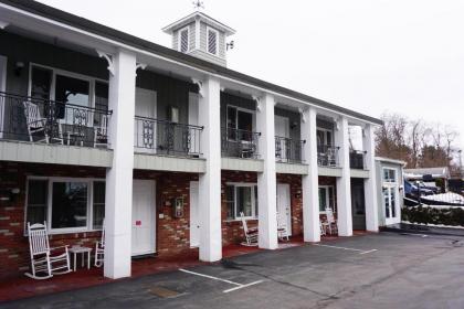 Stay Saratoga - image 7