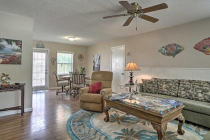 Satellite Beach Sunshine House - 5 Min to Cocoa! - image 3