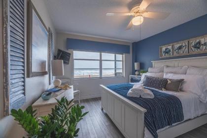 Oceanfront Beach House Pool Balcony