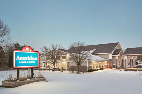 AmericInn by Wyndham Douglas/Saugatuck - main image