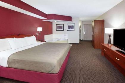 AmericInn by Wyndham Douglas/Saugatuck - image 4