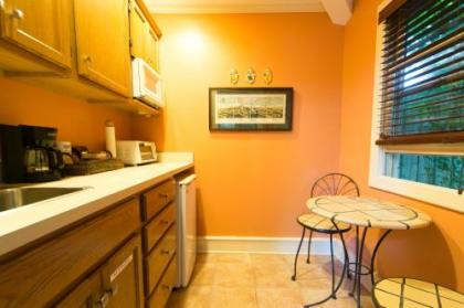 Hidden Garden Cottages & Suites - image 5