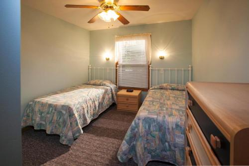 Goshorn Lake Cottage #1 - image 2