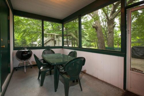 Goshorn Lake Cottage #1 - image 4