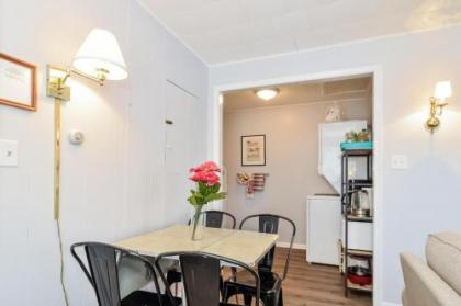 Sunshine Inn - image 1