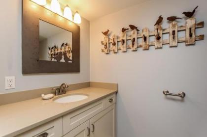 Water Street Retreat - image 5