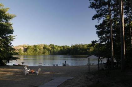 Goshorn Lake Cottages