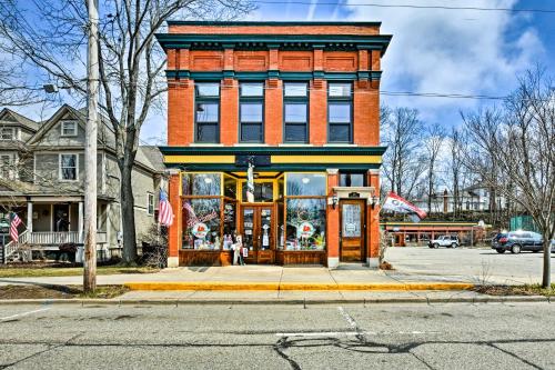 Historic Downtown Saugatuck Loft Apartment! - main image