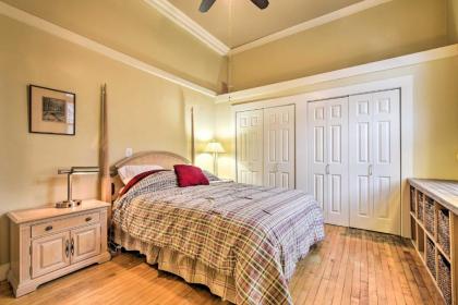 Historic and Updated Apt Less Than 4 Mi to Oval Beach! - image 12