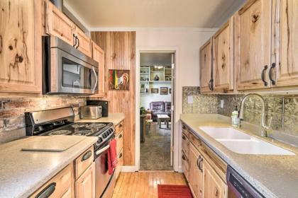 Historic and Updated Apt Less Than 4 Mi to Oval Beach! - image 6