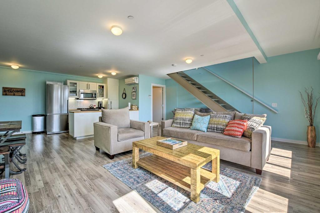 Downtown Saugatuck Condo Near Oval Beach! - image 3