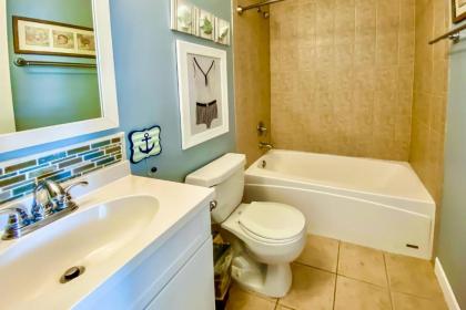 Holiday Hills Condo Unit #5 - image 2