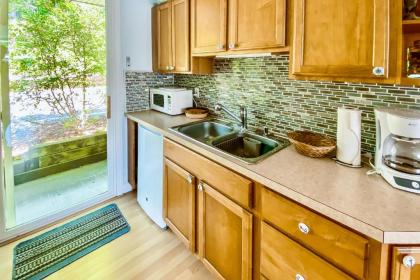 Holiday Hills Condo Unit #5 - image 8