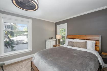 Ivy Manor - image 10