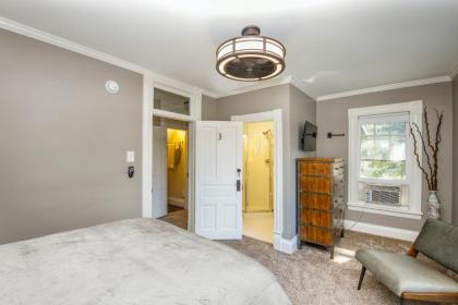 Ivy Manor - image 11