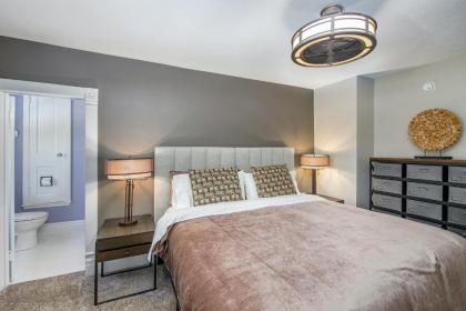 Ivy Manor - image 14