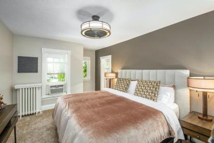 Ivy Manor - image 15