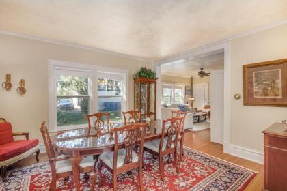 Ivy Manor - image 4
