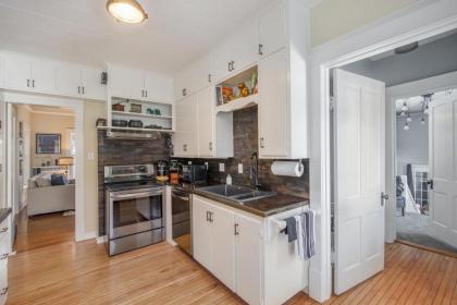 Ivy Manor - image 7