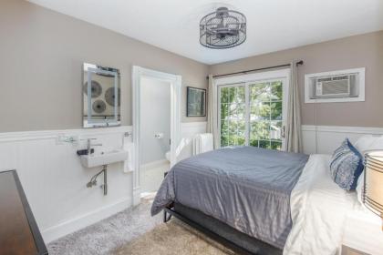 Ivy Manor - image 9