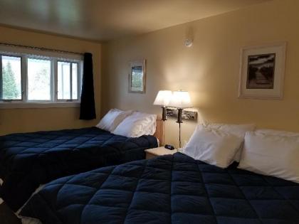 Captain's Quarters Motel - image 3