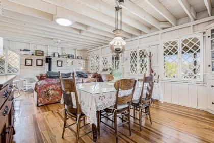 Anna's Cottage - image 6
