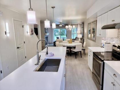 This Charming 2 bed condo is next to downtown Saugatuck and includes a pool! - image 13