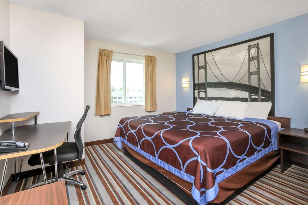 Super 8 by Wyndham Sault Ste. Marie - image 2
