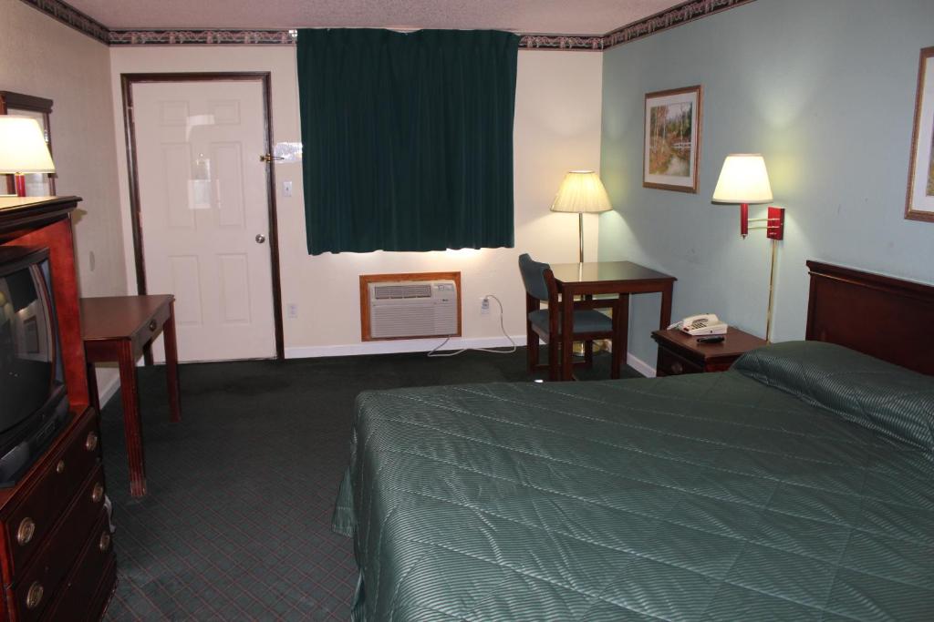 Savannah Lodge - image 2