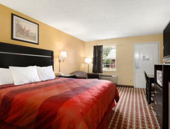 Days Inn by Wyndham Savannah - image 4