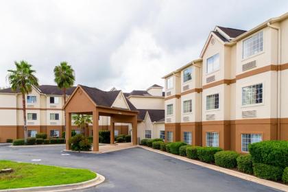 Red Roof Inn PLUS+ & Suites Savannah – I-95