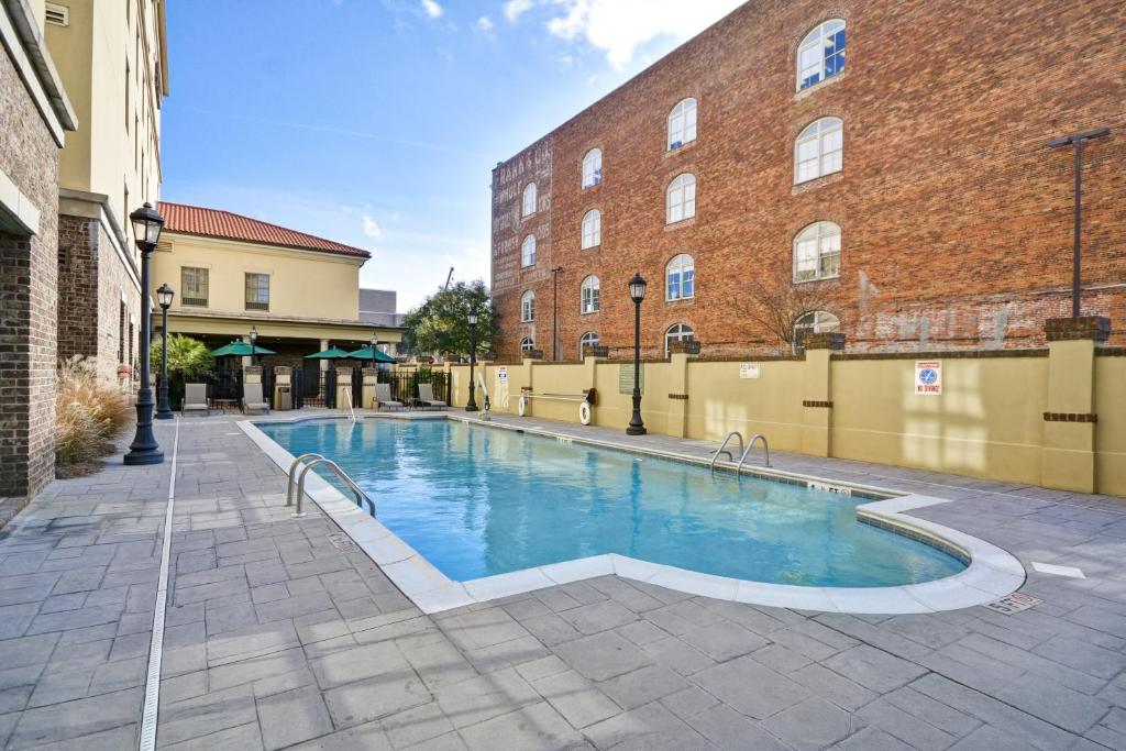 Hampton Inn & Suites Savannah Historic District - main image