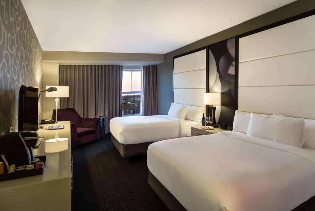 TRYP by Wyndham Savannah - image 3