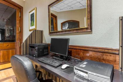 Quality Inn Midtown Savannah - image 4