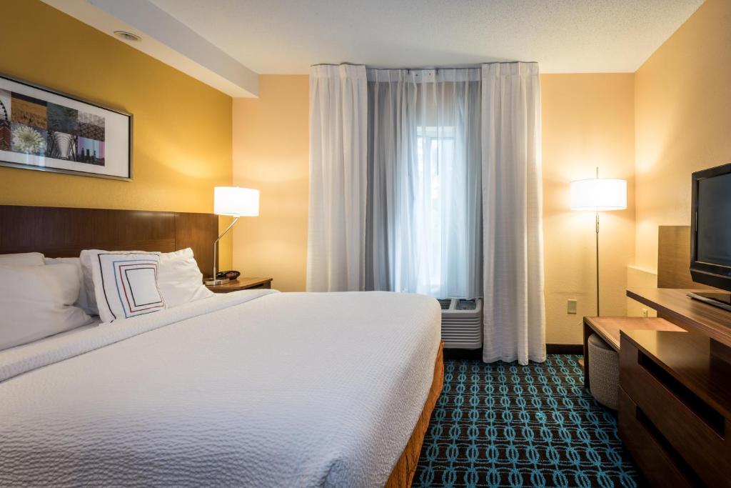 Fairfield Inn & Suites Savannah I-95 South - image 3